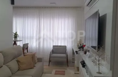 Apartamento com 2 dormitorios no centro, proximo a santa casa