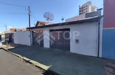 Excelente imovel de 2 dormitorios, com 1 suite, em excelente localizacao na vila faria, proximo ao balao do bonde