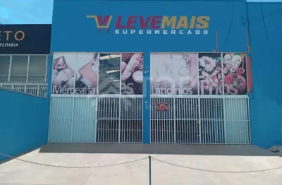 Excelente barracao na principal rua do bairro jardim embare