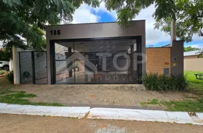 Excelente casa com 3 dormitorios, com piscina com hidro e churrasqueira em condominio fechado proximo a ufscar