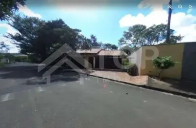 Conheca esse lindo imovel de esquina, no jardim belvedere, com 3 dormitorios, com 3 suites, com area gourmet e piscina