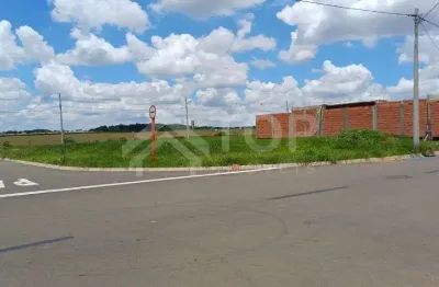 Excelente terreno de esquina com 246,62 metros de area total