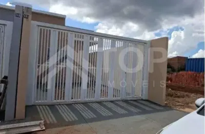 Excelente casa de 2 dormitorios novinha no parque industrial para vendas