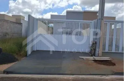 Excelente casa de 2 dormitorios novinha no parque industrial para vendas