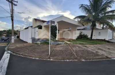 Excelente casa de esquina no res. parque fehr, com 3 dormitorios, sendo 1 suite, churrasqueira e piscina