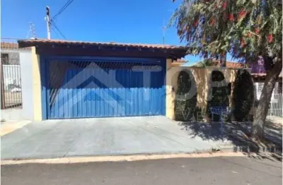 Excelente imovel com placas de aquecimento solar, de 3 dormitorios, sendo 1 suite