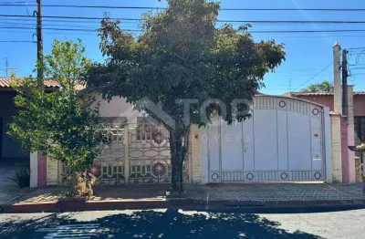 Casa de 3 dormitorios com edicula em residencial parati, sao carlos