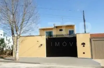 Excelente sobrado com 3 suites, em excelente localizacao no bairro jardim acapulco.