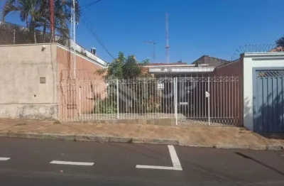 Excelente casa de 2 dormitorios no centro da cidade
