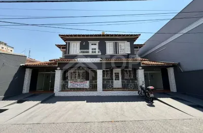 Casa com 3 quartos para alugar no Centro, São Carlos 
