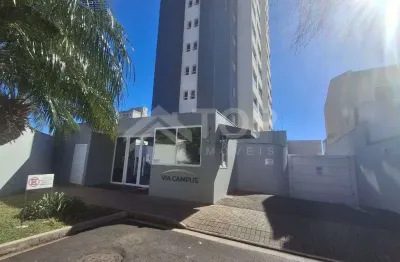 Lindo apartamento no terreo de 2 dormitorios com 1 suite, com armarios nos dormitorios, quintal e churrasqueira.