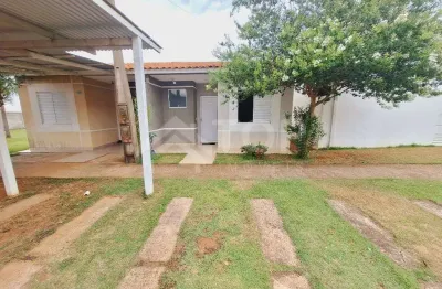 Casa para locacao com 2 quartos e churrasqueira no condominio moradas 1