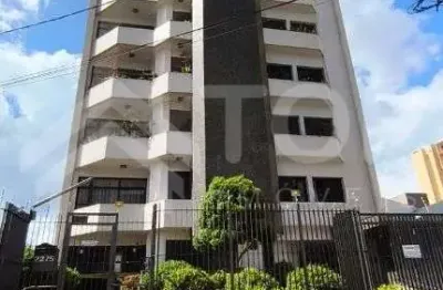 Apartamento Moderno com 3 Dormitorios no Centro de Sao Carlos