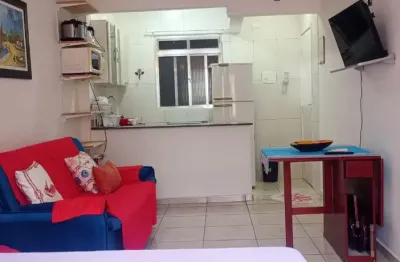 Linda kitnet localizada no bairro aviação.  80 metros da praia -
