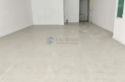 Sala comercial para alugar na Rua Suíça, Nações, Balneário Camboriú