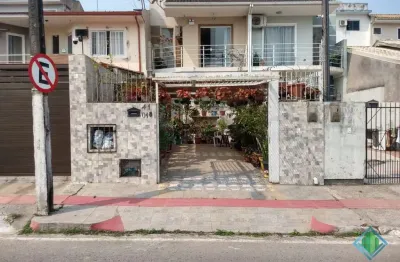 Casa com 2 quartos à venda na rua brinco de princesa, 41, forquilhas, são josé, 68 m2 por r$ 477.000