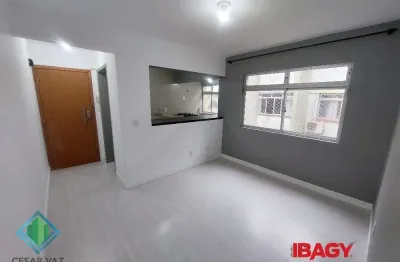 Apartamento com 2 quartos à venda na rua henrique boiteux, 291, estreito, florianópolis, 43 m2 por r$ 390.000