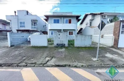 Casa com 2 quartos à venda na Rua Arcendino dos Santos, 462, São Sebastião, Palhoça, 104 m2 por R$ 459.000