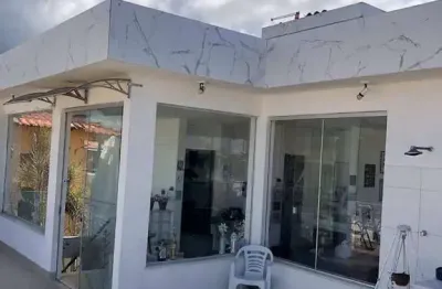 Casa linda e aconchegante com dois pavimentos no paraíso dos pataxós
