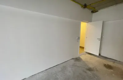 Imóvel para venda possui 28 metros quadrados em moema - são paulo - sp