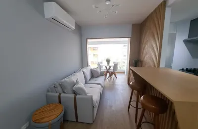 Apartamento à venda mobiliado com 52m², 1 quarto e 1 vaga