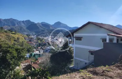 Terreno fora de condomínio a menos de 5 minutos do centro comercial de teresópolis codigo: 76162