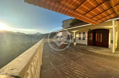 Casa com 4 quartos à venda na Rua Jequié, 55, Fazendinha, Teresópolis