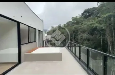 Cobertura nova, linear com 3 quartos no alto, 145m, teresópolis/rj codigo: 73508