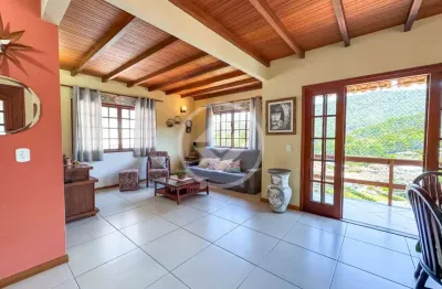 Casa em condomínio com 4 quartos - albuquerque - teresópolis. codigo: 102336