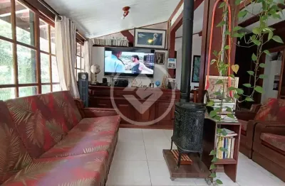 Casa em condomínio  no bairro carlos guinle à venda com 3 quartos , sendo 2 suites , com 153,56 m2  por r$ 783.000,00 codigo: 109578