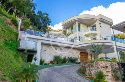 Casa à venda em teresópolis a dois minutos do centro da cidade codigo: 155952