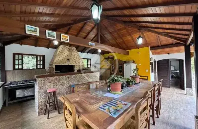 Sítio de alto Padrão, R$ 1550.000,00 - Pessegueiros/Teresópolis - RJ codigo: 134970