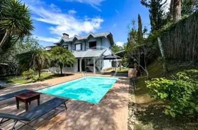 Casa em condomínio no green valley, 4 quartos, 235 m²,  albuquerque, teresópolis/rj codigo: 102102