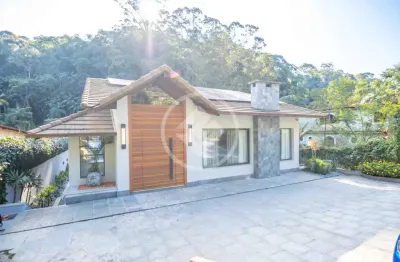 Casa à venda mobiliada em teresópolis no condomínio comary (gleba 5) codigo: 155861