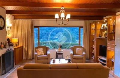 Casa com 4 quartos à venda na Praça das Andorinhas, 175, Parque do Imbui, Teresópolis