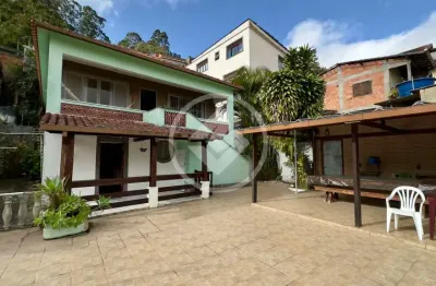 Casa com três quartos, 114m² à venda por r$495.000,00 - são pedro - teresópolis/rj codigo: 137085