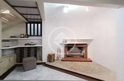 Casa em condomínio com 580 m² , com 4 suítes, no bairro iúcas. teresópolis / rj codigo: 157305