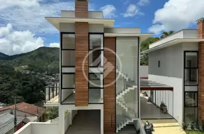 Casa triplex, 4 quartos, r$ 1.680.000,00 tijuca/teresópolis - rj codigo: 134156