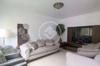 Ótima casa em condomínio de 5 quartos, sendo 2 suítes para alugar por r$ 4.000,00 no bairro cascata guarani. teresópolis / rj codigo: 162499