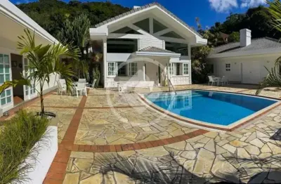 Casa de Condomínio de 6 quartos, 2400m² no bairro Carlos Guinle, em Teresópolis codigo: 280140