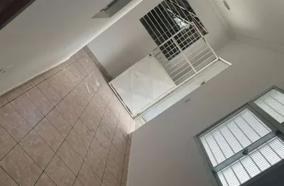 Casa com 2qts, 2 suítes, 2 vagas, 150m² em  olinda..