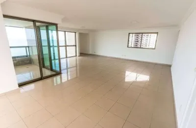 Ão 230m2 com 4 suítes sendo 01 suíte master com closet, sala ampla para 04 ambientes com uma visão de 180° da av. boa viagem