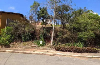 Terreno à venda no Parque Véu das Noivas, Poços de Caldas 