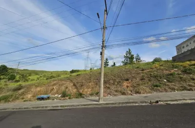 Terreno à venda no Loteamento Campo das Aroeiras, Poços de Caldas 