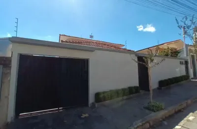 Casa com 4 quartos à venda no Jardim Quisisana, Poços de Caldas 