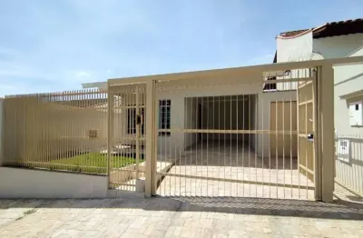 Excelente casa á venda recém reformada no bairro santa ângela em poços de caldas mg.