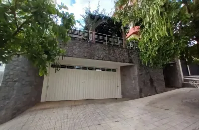 Casa com 3 quartos à venda no São Benedito, Poços de Caldas 