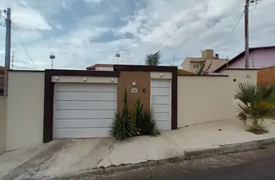 Casa com 2 quartos à venda no Jardim das Acácias, Poços de Caldas 