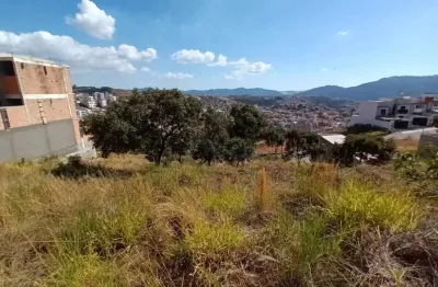 Terreno à venda no Jardim Bandeirantes, Poços de Caldas 