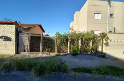 Terreno à venda no Jardim Daniele, Poços de Caldas 